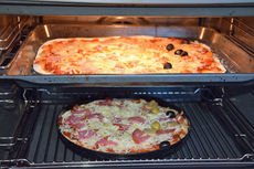 Gemeinde dankt den Sternsingern mit einem Pizzabacken 